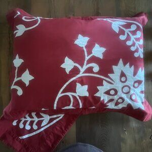The Chandler Collection Red & White Applique Standard Pillow Shams Cottage Core